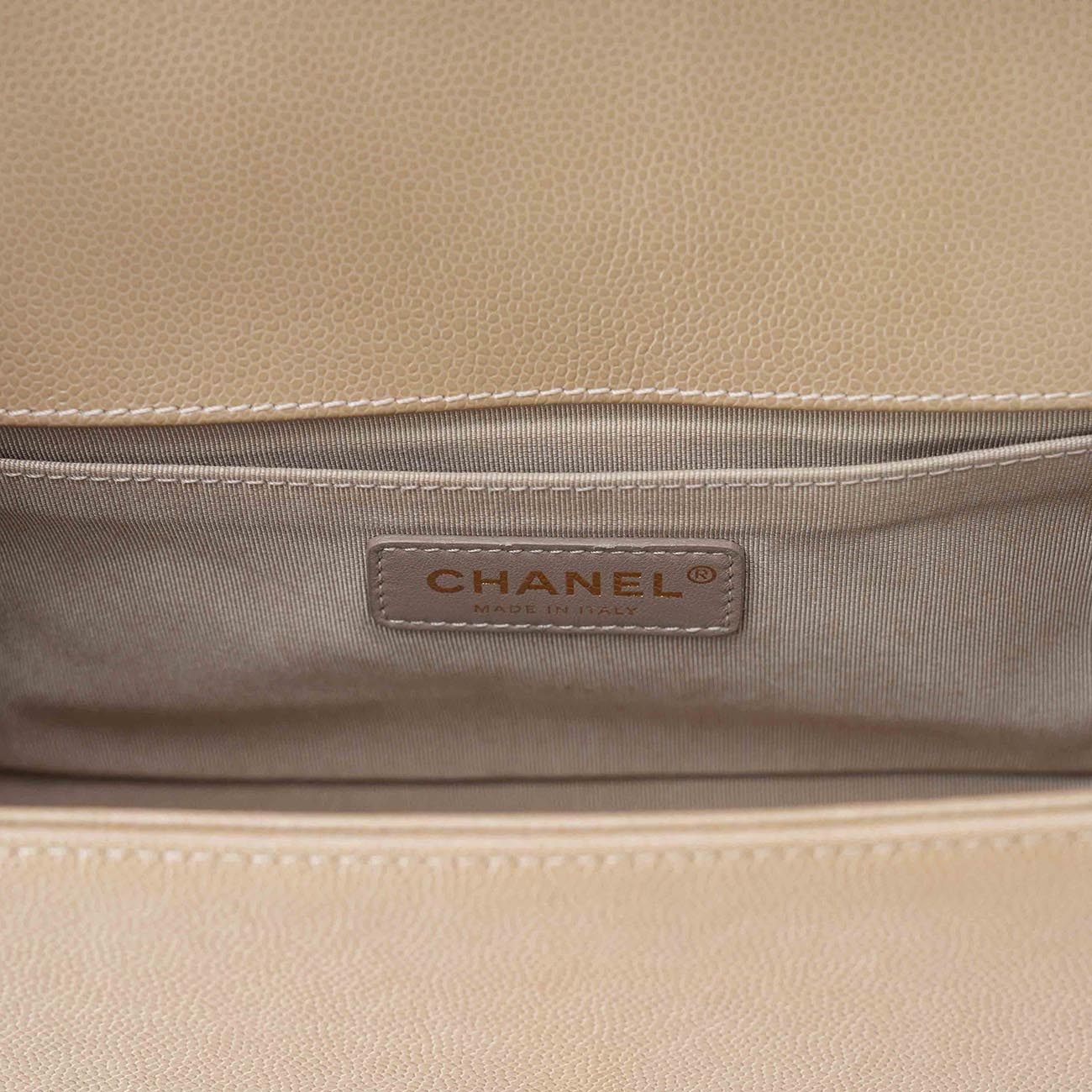 CHANEL(USED)샤넬 보이샤넬 캐비어 쉐브론 미듐